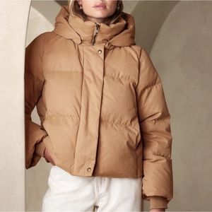 Like New Banana Republic Alps Oversized Cropped Down Puffer Size S